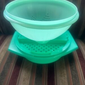 Green Plastic Colander and Grater Set